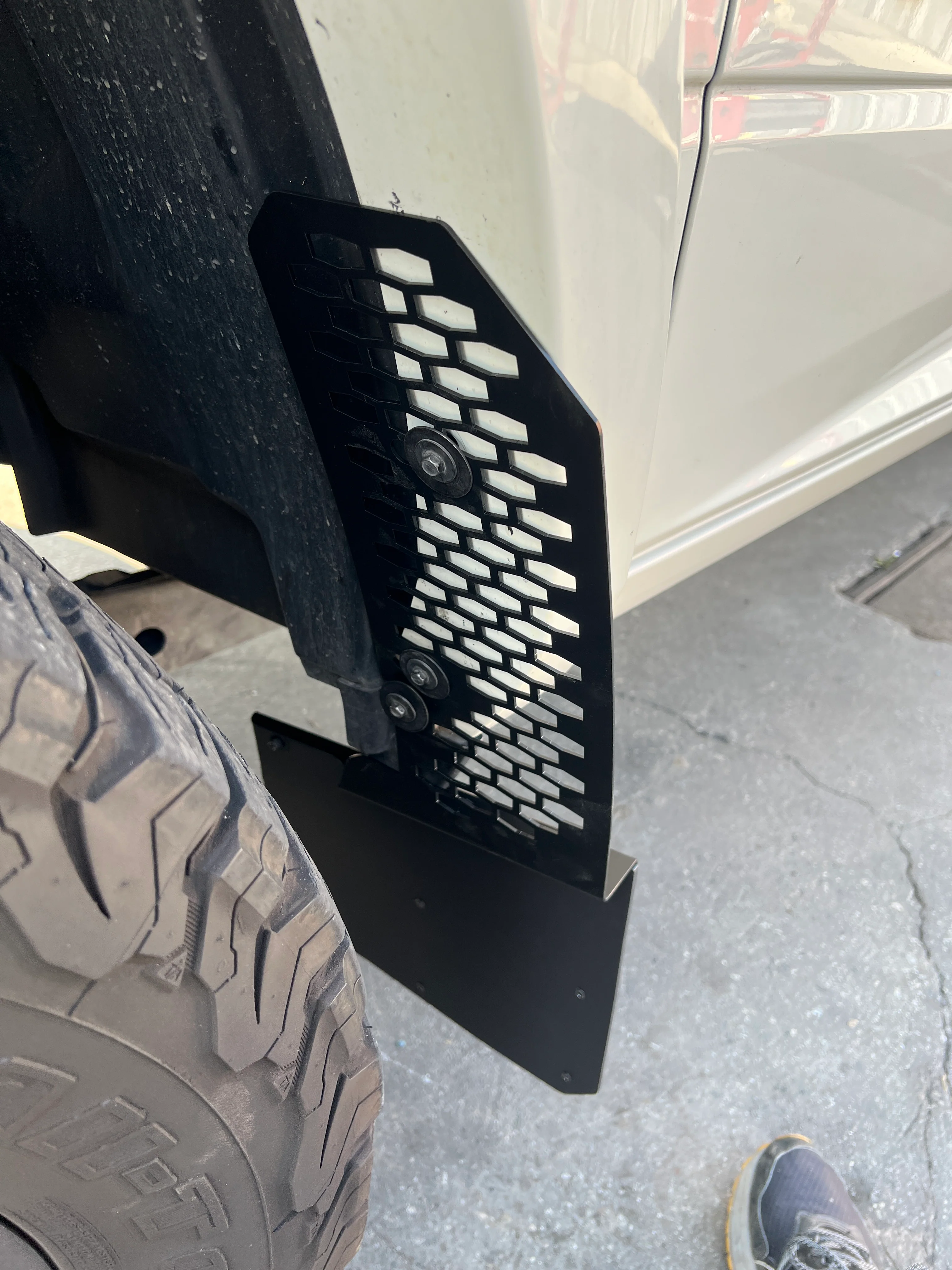 DUALLY REK MESH FRONT & REAR COMBO W/ RAM CUSTOM FITTING - Image 6