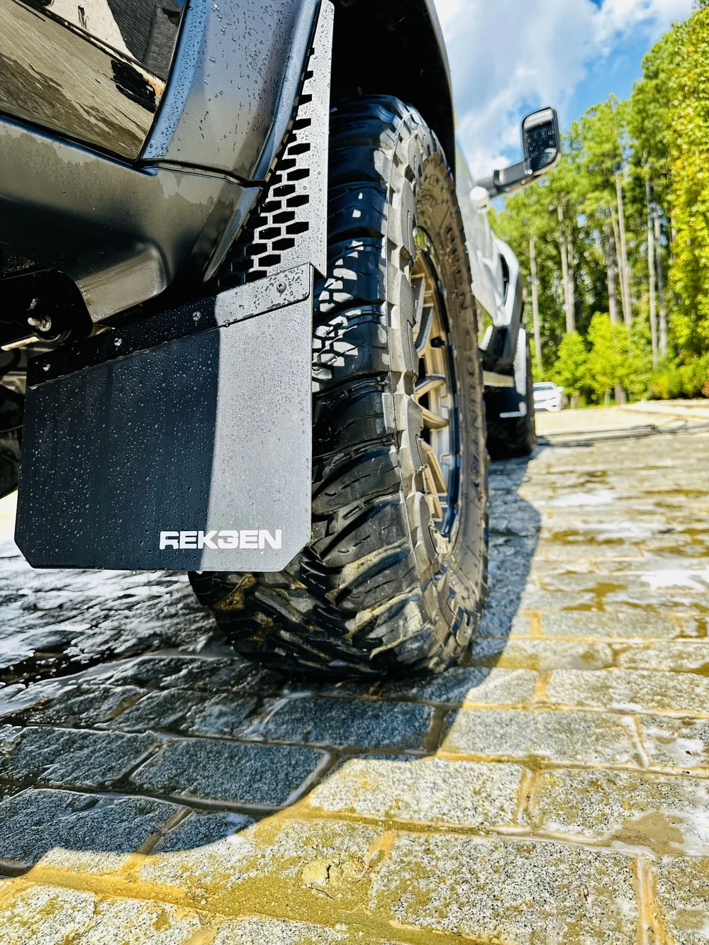 REK-mesh Baja Universal Offset Mud Flaps- 1 Set = 2 Flaps - Image 6