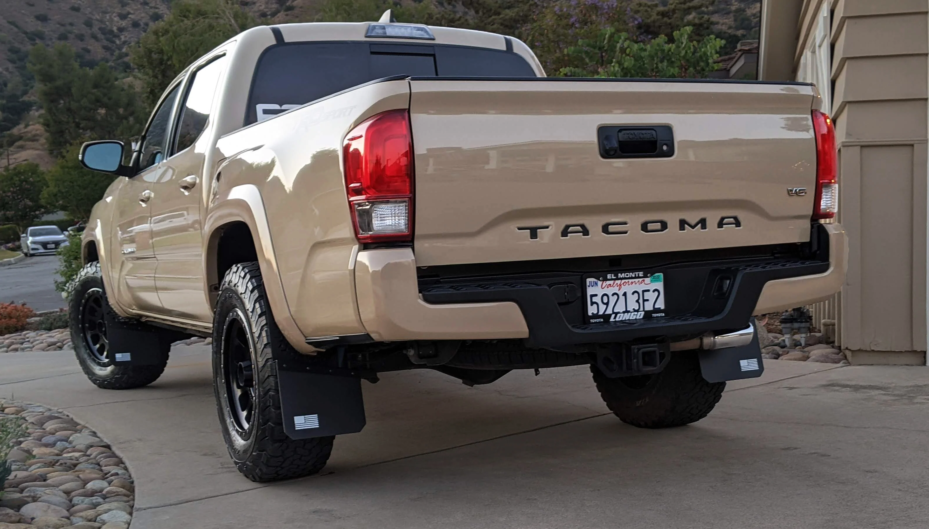 REK-mesh Baja Universal Offset Mud Flaps- 1 Set = 2 Flaps - Image 7