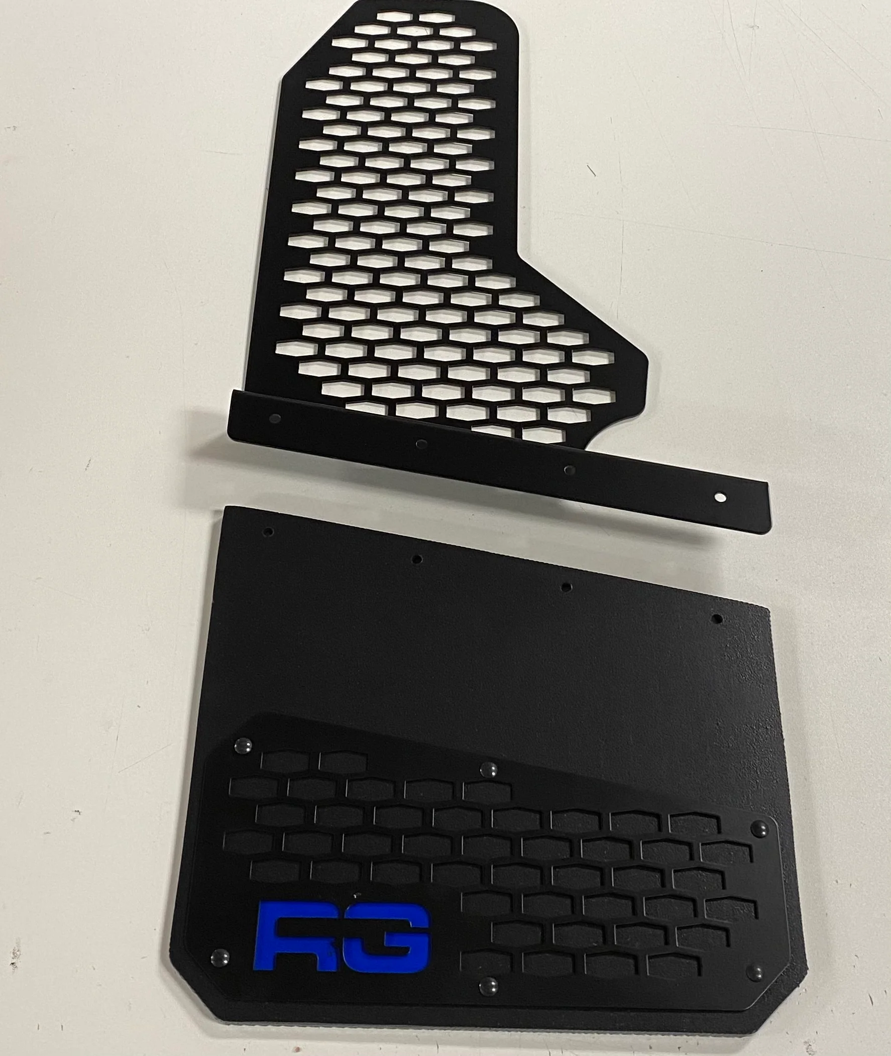 Black on Black - REK-mesh Universal Offset Mud Flaps - 1 set= 2 Flaps - Image 11