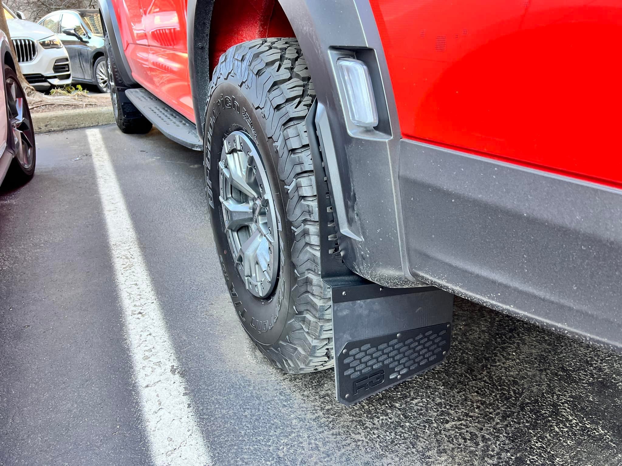 Black on Black - REK-mesh Universal Offset Mud Flaps - 1 set= 2 Flaps - Image 6